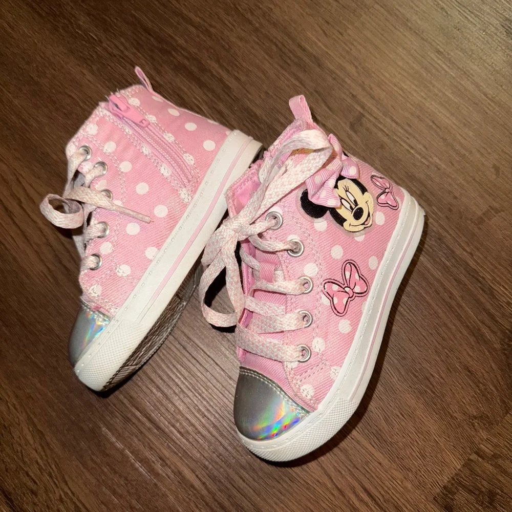 Minnie Mouse High-Top Lace-Up Sneakers (7) - Picture 3 of 6